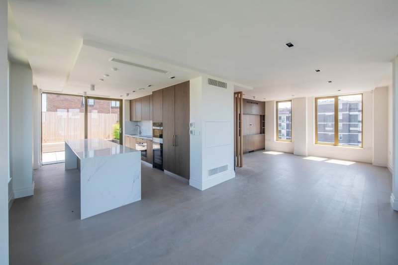 3 Bedroom Flat for sale in St John's Wood, London,  NW8 7QP
