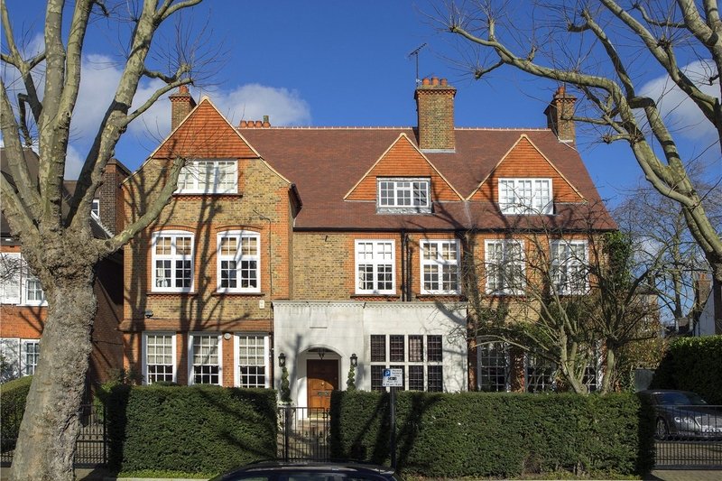 5 Bedroom Flat for sale in Primrose Hill, London,  NW3 3DN